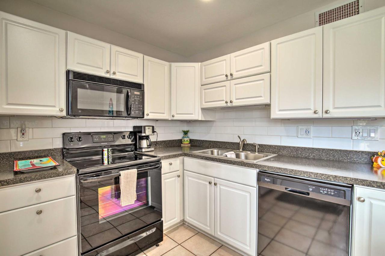 Condo With Pool Access Less Than 4 Miles To Siesta Key Beach Sarasota Exterior photo